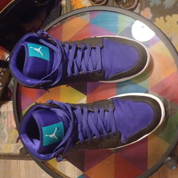 2012 Nike Air Jordan 1 Throwback Grape  Black  Purple.
